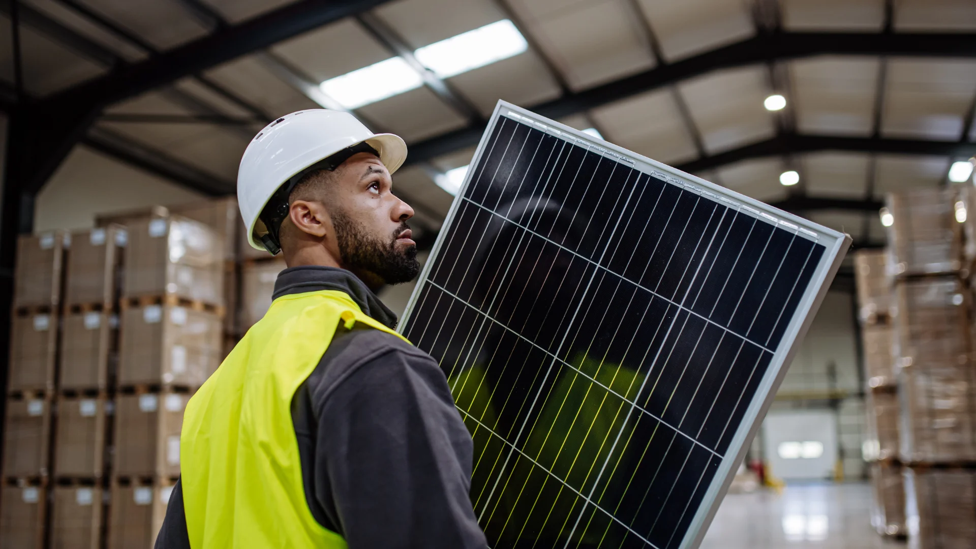 You are currently viewing Why Hybrid Solar Is the Smartest Investment for Energy Independence in 2026